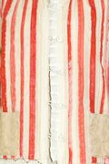 ４